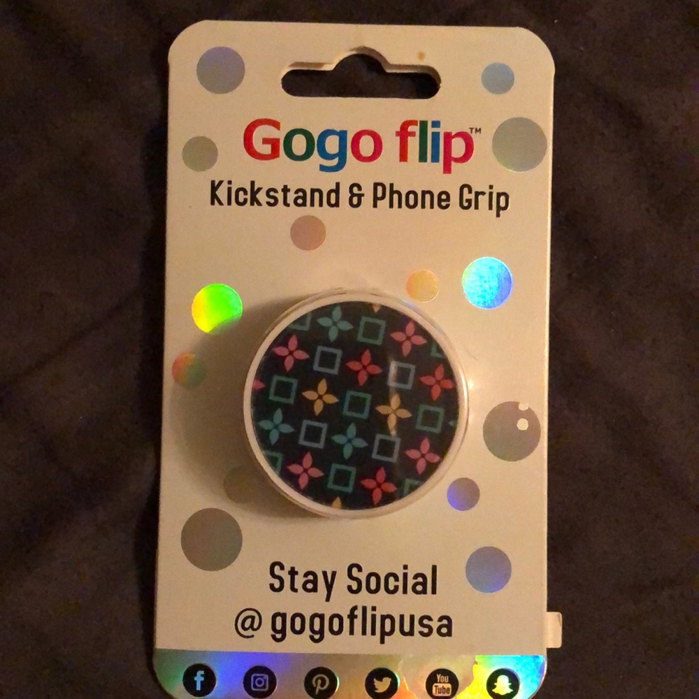 Gogo flip Kickstand and phone grip